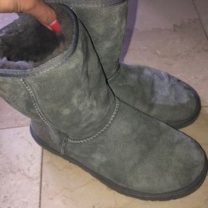 Grey ugg boots